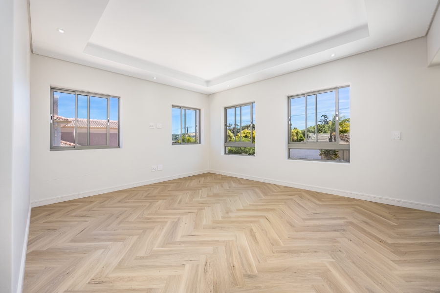 4 Bedroom Property for Sale in Vierlanden Western Cape